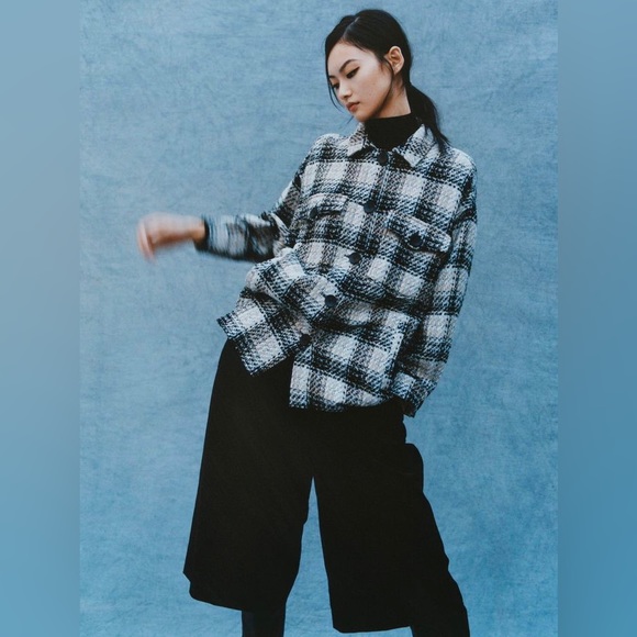 Zara, Small, Textured Plaid Shacket - Picture 3 of 4